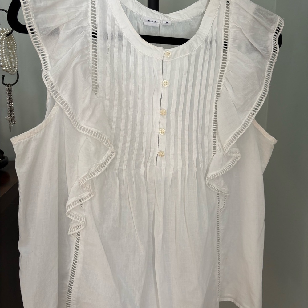 GAP white Ruffled Button-Front Blouse